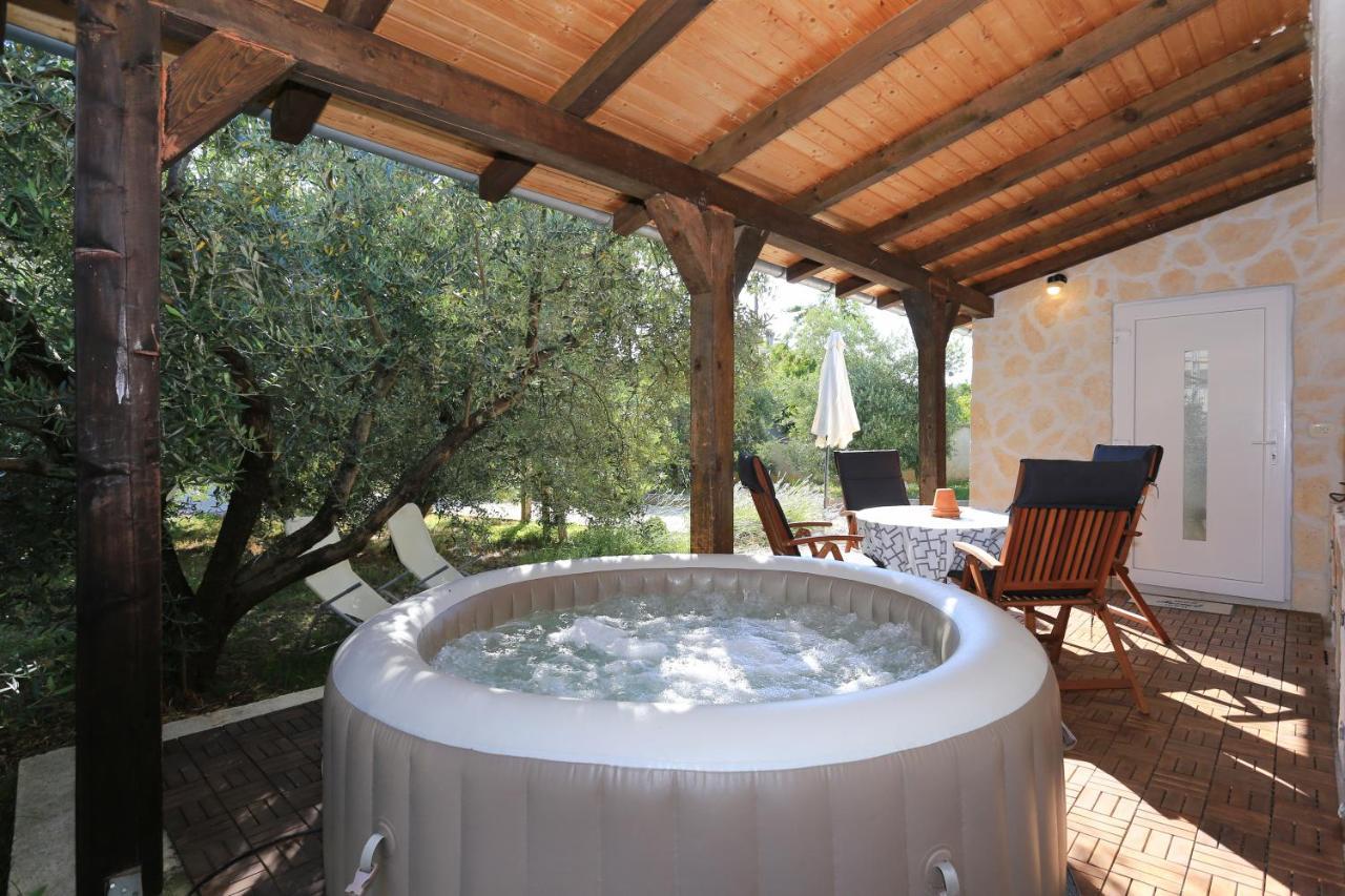 Hacienda Mia With Yacuzzi And Free Parking Zadar Ngoại thất bức ảnh